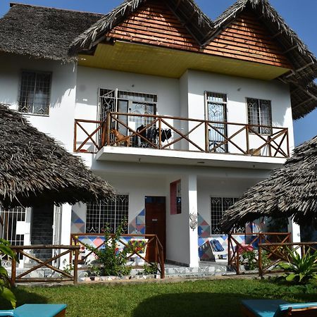 Bed and Breakfast Pineapple House Nungwi Exteriér fotografie