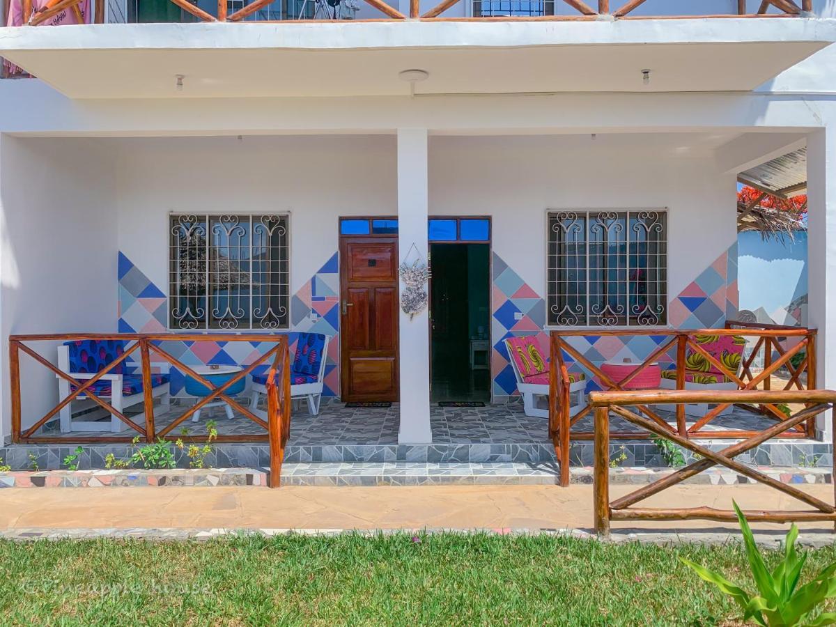 Bed and Breakfast Pineapple House Nungwi Exteriér fotografie